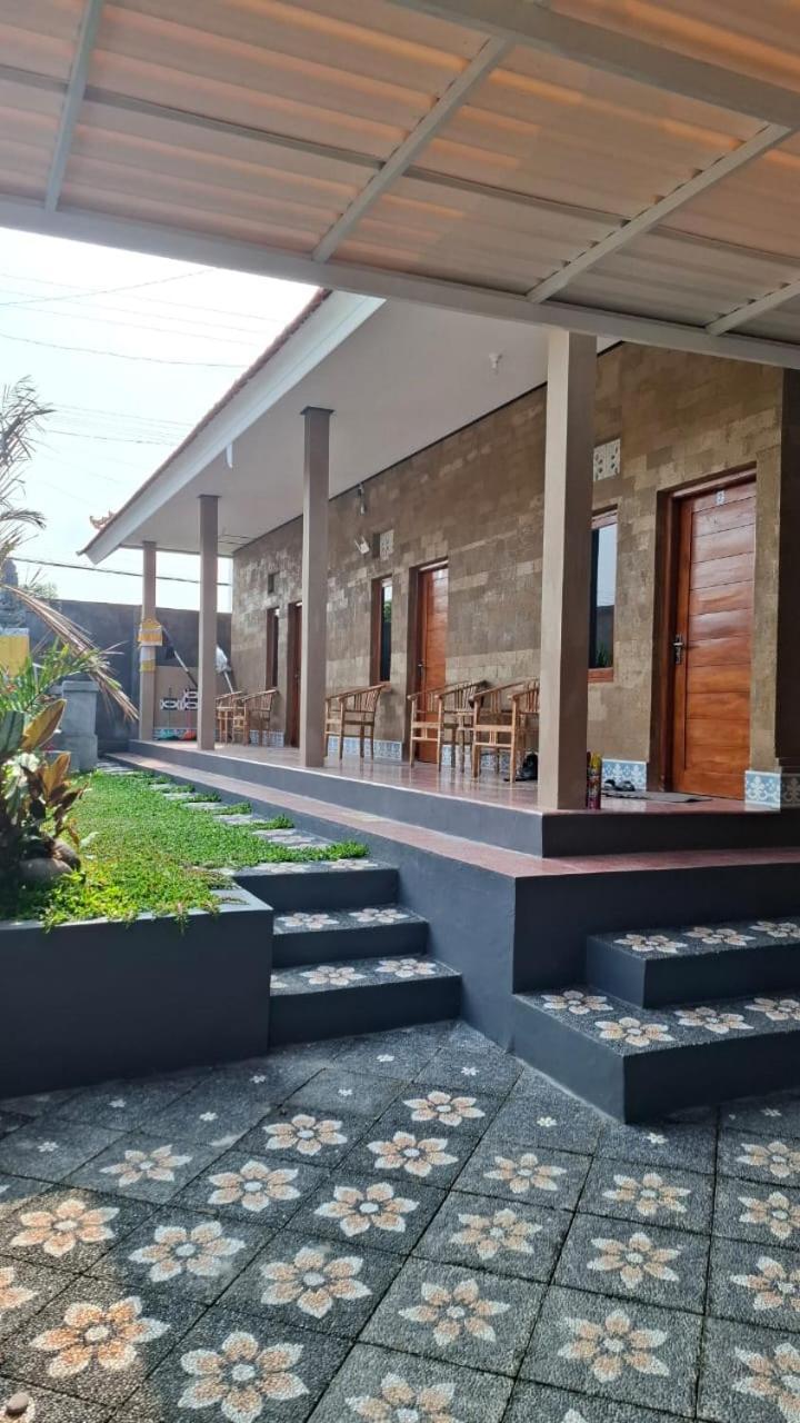 Raditya Homestay Mambat Exteriör bild